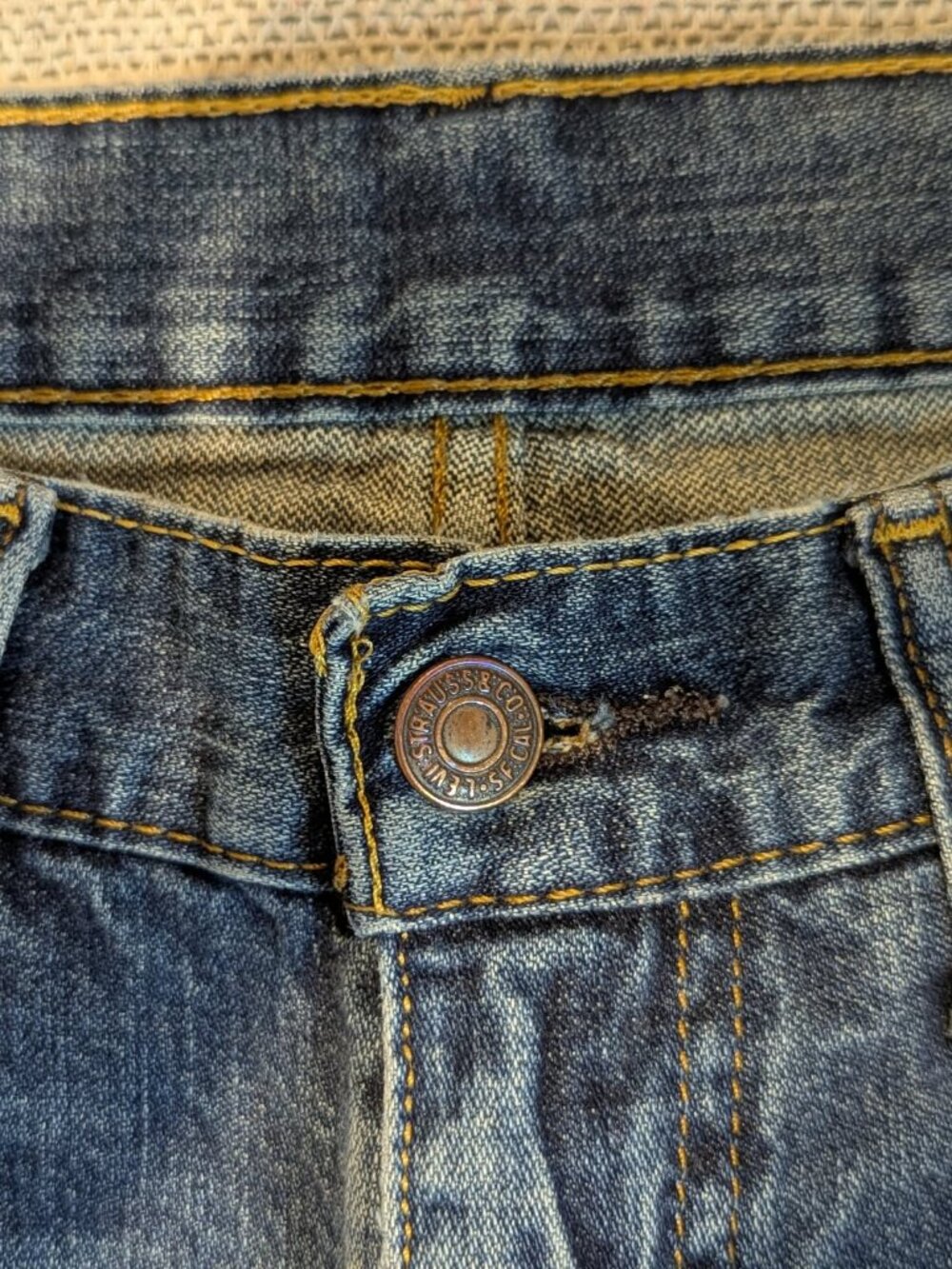 Levi’s Women’s Blue Straight Leg Jeans Size L - Picture 3 of 11